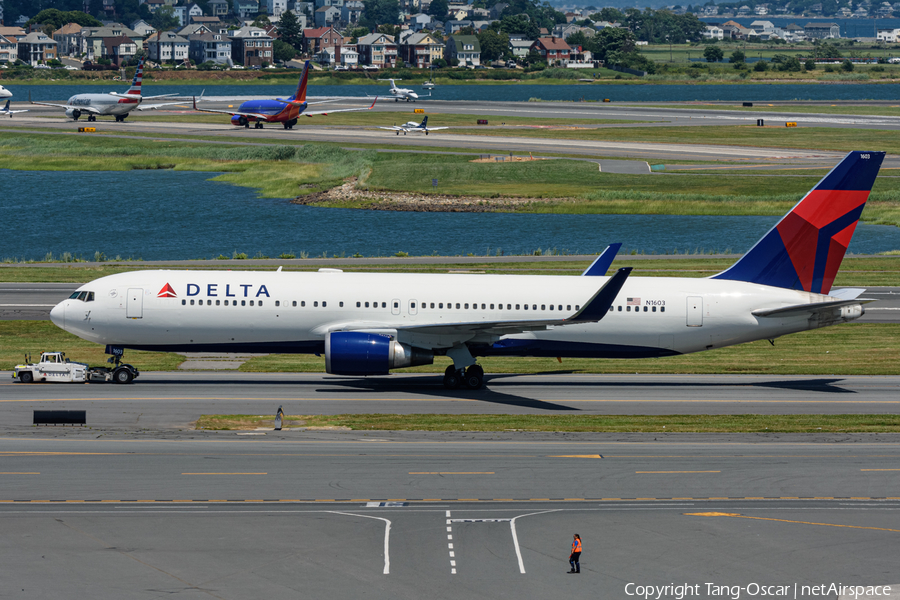 Delta Air Lines Boeing 767-332(ER) (N1603) | Photo 374641