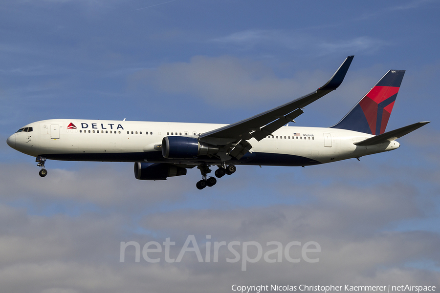 Delta Air Lines Boeing 767-332(ER) (N1604R) | Photo 161418