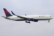 Delta Air Lines Boeing 767-332(ER) (N1604R) at  London - Heathrow, United Kingdom