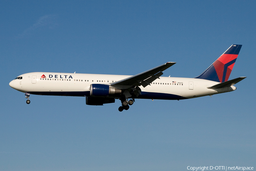 Delta Air Lines Boeing 767-332(ER) (N1605) | Photo 264903