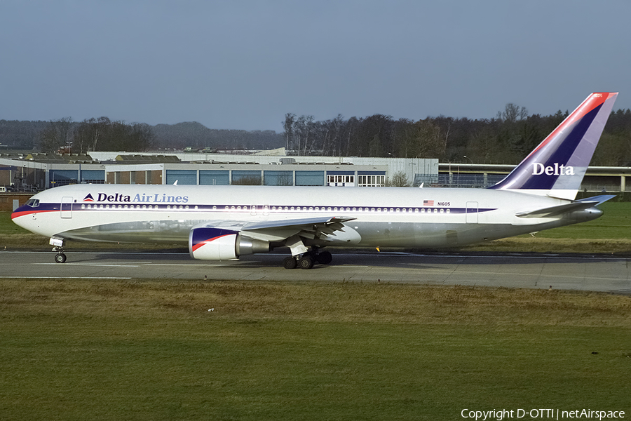 Delta Air Lines Boeing 767-332(ER) (N1605) | Photo 443006