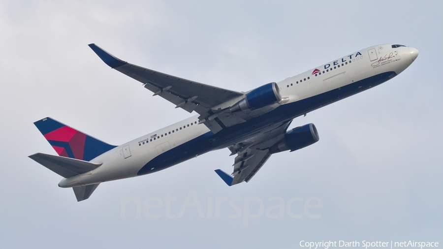 Delta Air Lines Boeing 767-332(ER) (N16065) | Photo 182396