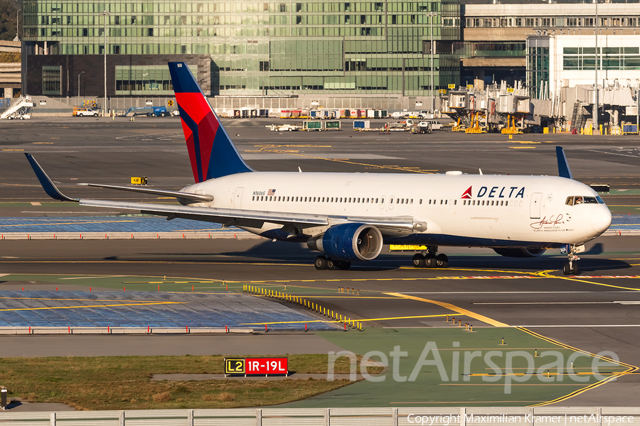 Delta Air Lines Boeing 767-332(ER) (N16065) | Photo 503101
