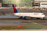 Delta Air Lines Boeing 767-332(ER) (N16065) at  San Francisco - International, United States