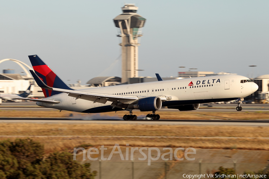 Delta Air Lines Boeing 767-332(ER) (N1607B) | Photo 77759