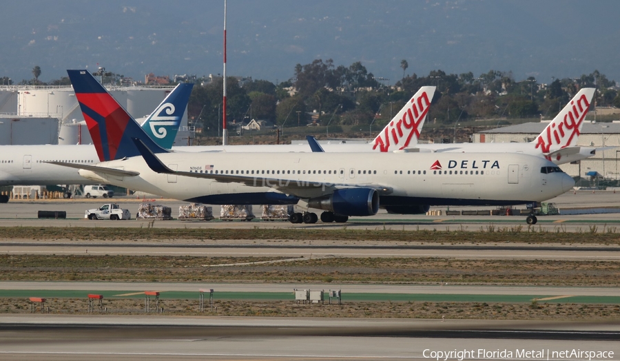 Delta Air Lines Boeing 767-332(ER) (N1608) | Photo 327315