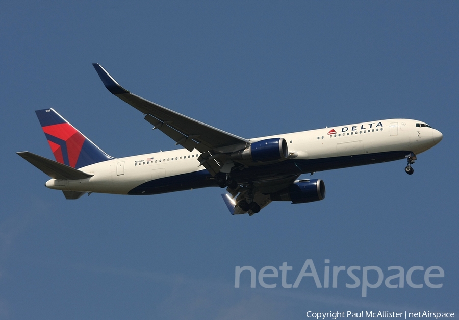 Delta Air Lines Boeing 767-332(ER) (N1609) | Photo 3899
