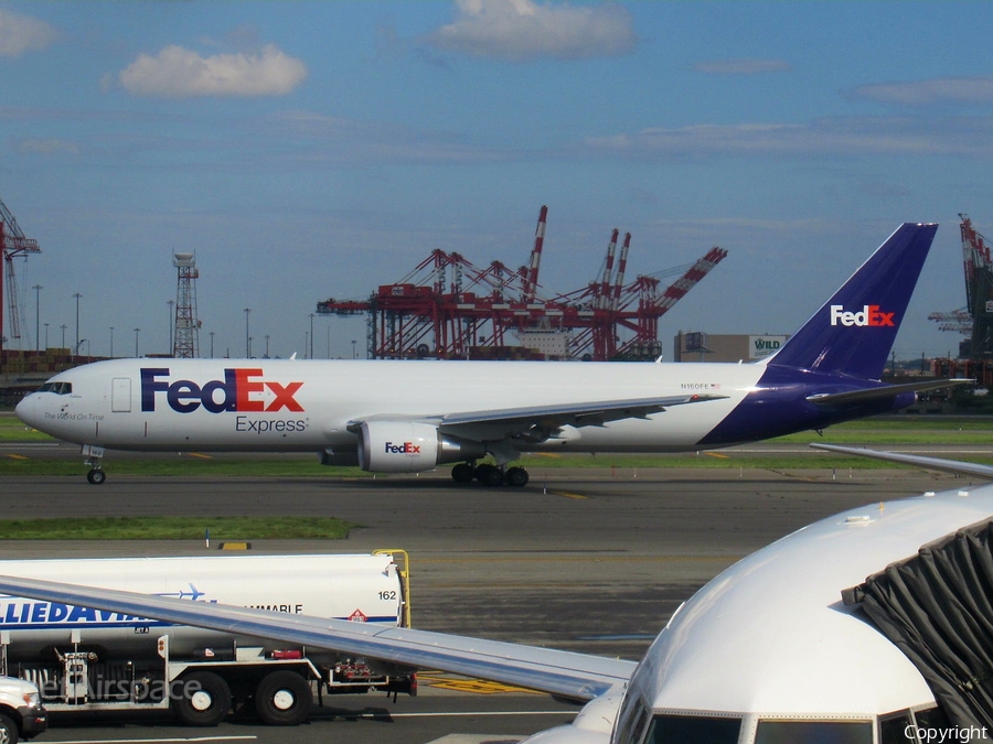 FedEx Boeing 767-3S2F(ER) (N160FE) | Photo 260424
