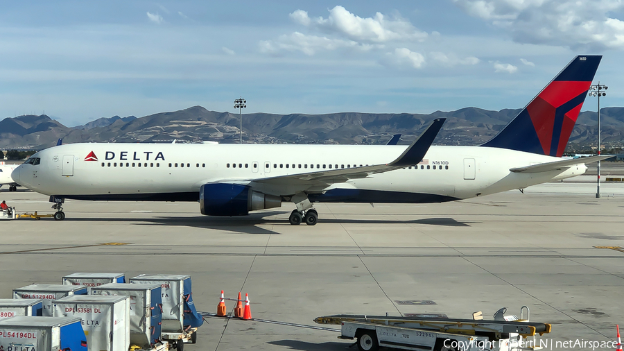 Delta Air Lines Boeing 767-332(ER) (N1610D) | Photo 593208