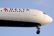 Delta Air Lines Boeing 767-332(ER) (N1611B) at  Los Angeles - International, United States