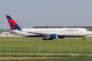 Delta Air Lines Boeing 767-332(ER) (N1611B) at  Stuttgart, Germany