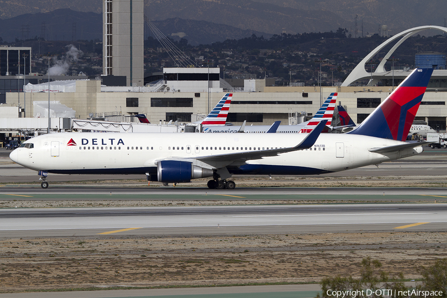 Delta Air Lines Boeing 767-322(ER) (N1613B) | Photo 469290