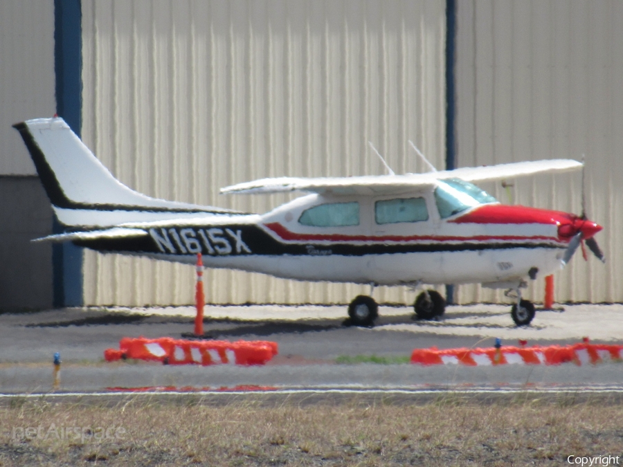 (Private) Cessna T210L Turbo Centurion (N1615X) | Photo 510554