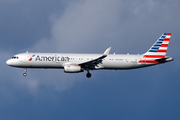 American Airlines Airbus A321-231 (N165NN) at  San Francisco - International, United States