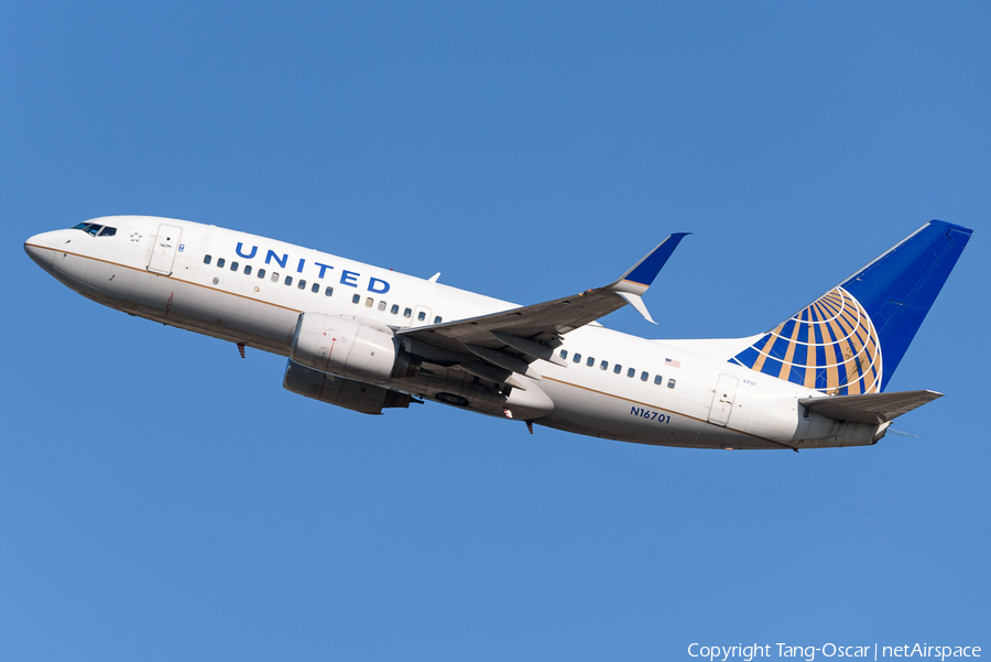 United Airlines Boeing 737-724 (N16701) | Photo 465040