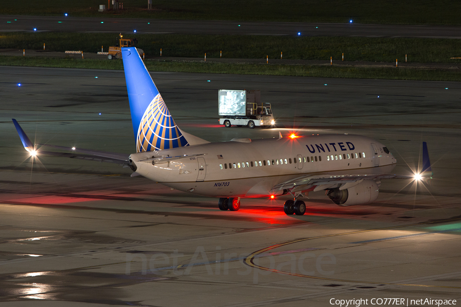 United Airlines Boeing 737-724 (N16703) | Photo 48690