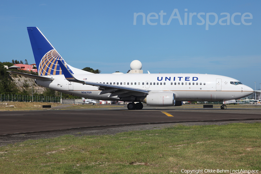 United Airlines Boeing 737-724 (N16709) | Photo 70593