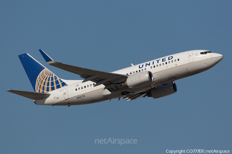 United Airlines Boeing 737-724 (N16713) | Photo 57154