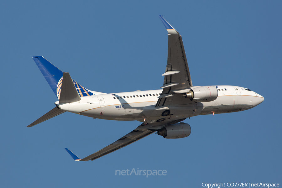 United Airlines Boeing 737-724 (N16713) | Photo 57174