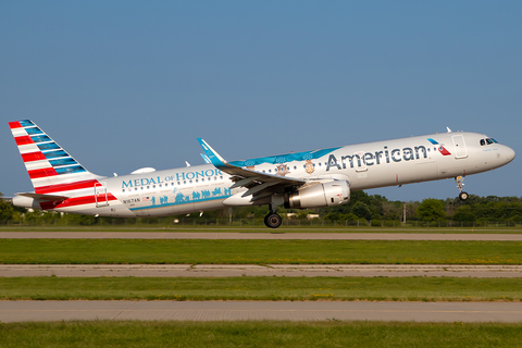 American Airlines Airbus A321-231 (N167AN) at  Oshkosh - Wittman Regional, United States