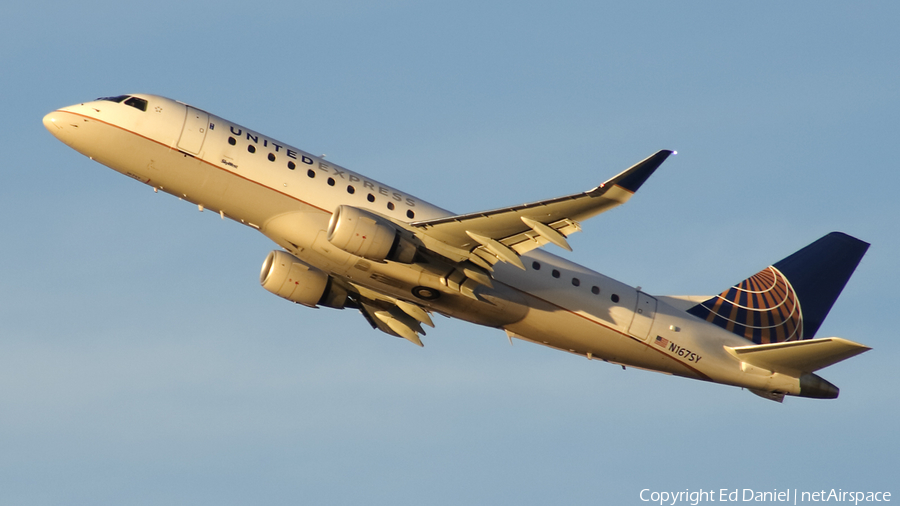 United Express (SkyWest Airlines) Embraer ERJ-175LR (ERJ-170-200LR) (N167SY) | Photo 359973