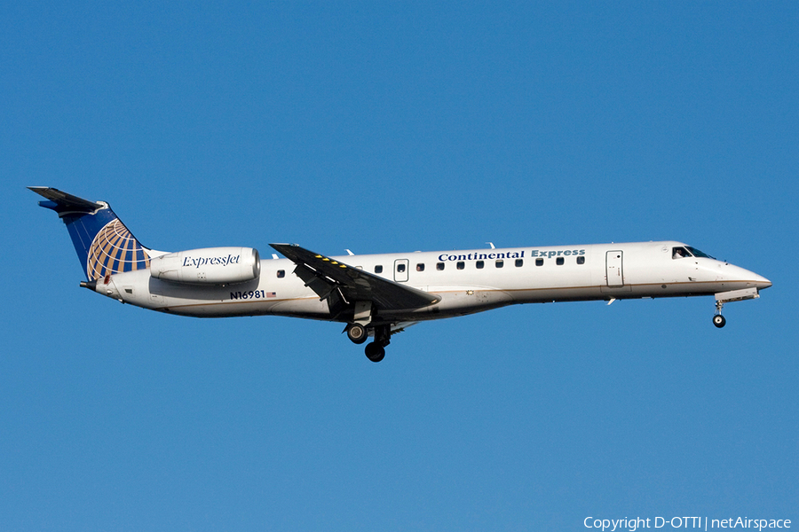 Continental Express (ExpressJet) Embraer ERJ-145LR (N16981) | Photo 261700