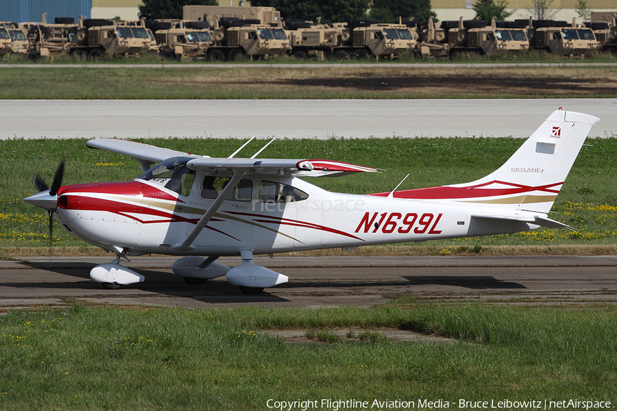 (Private) Cessna 182T Skylane (N1699L) | Photo 164174