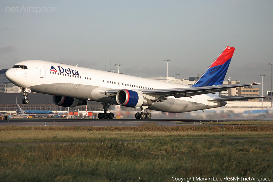 Delta Air Lines Boeing 767-332(ER) (N169DZ) | Photo 46706