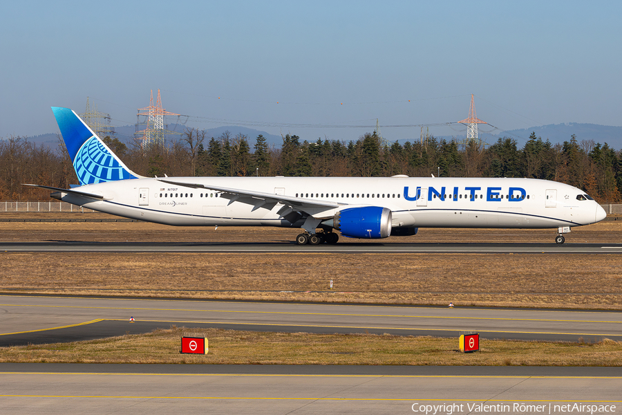 United Airlines Boeing 787-10 Dreamliner (N17017) | Photo 681083