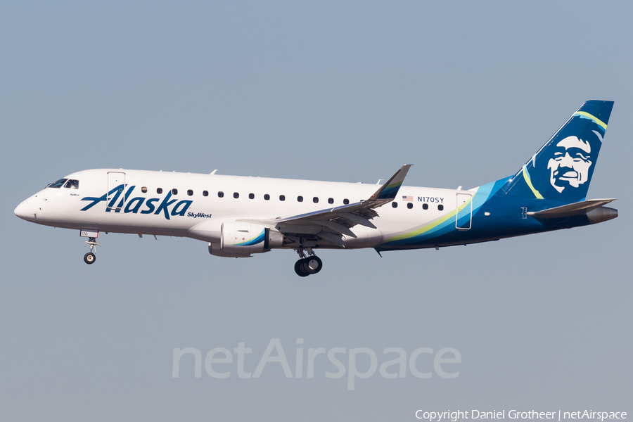 Alaska Airlines (Skywest) Embraer ERJ-175LR (ERJ-170-200LR) (N170SY) | Photo 238923