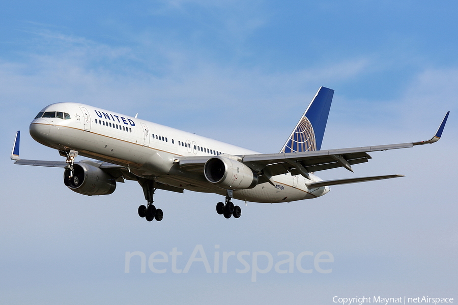 United Airlines Boeing 757-224 (N17104) | Photo 136070