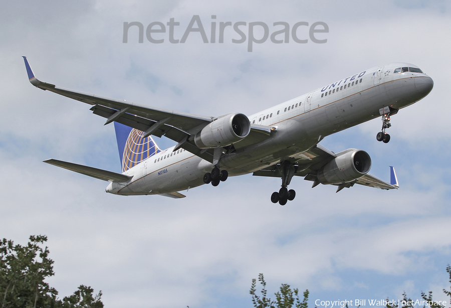 United Airlines Boeing 757-224 (N17105) | Photo 395659