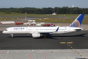 United Airlines Boeing 757-224 (N17105) at  Hamburg - Fuhlsbuettel (Helmut Schmidt), Germany