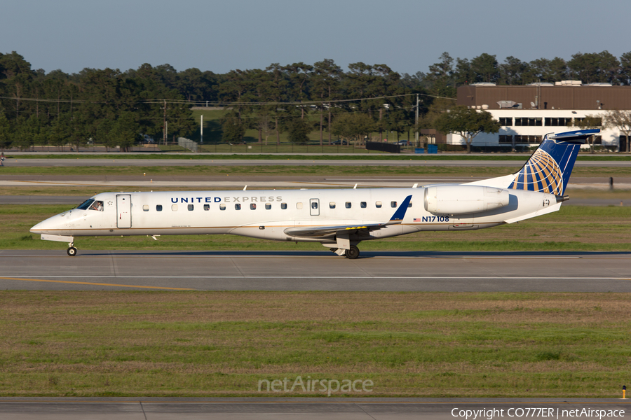 United Express (ExpressJet Airlines) Embraer ERJ-145XR (N17108) | Photo 44030