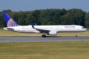 United Airlines Boeing 757-224 (N17122) at  Hamburg - Fuhlsbuettel (Helmut Schmidt), Germany