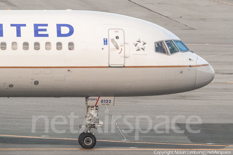 United Airlines Boeing 757-224 (N17122) | Photo 426804