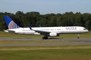 United Airlines Boeing 757-224 (N17126) at  Hamburg - Fuhlsbuettel (Helmut Schmidt), Germany