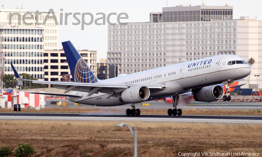 United Airlines Boeing 757-224 (N17126) | Photo 112405
