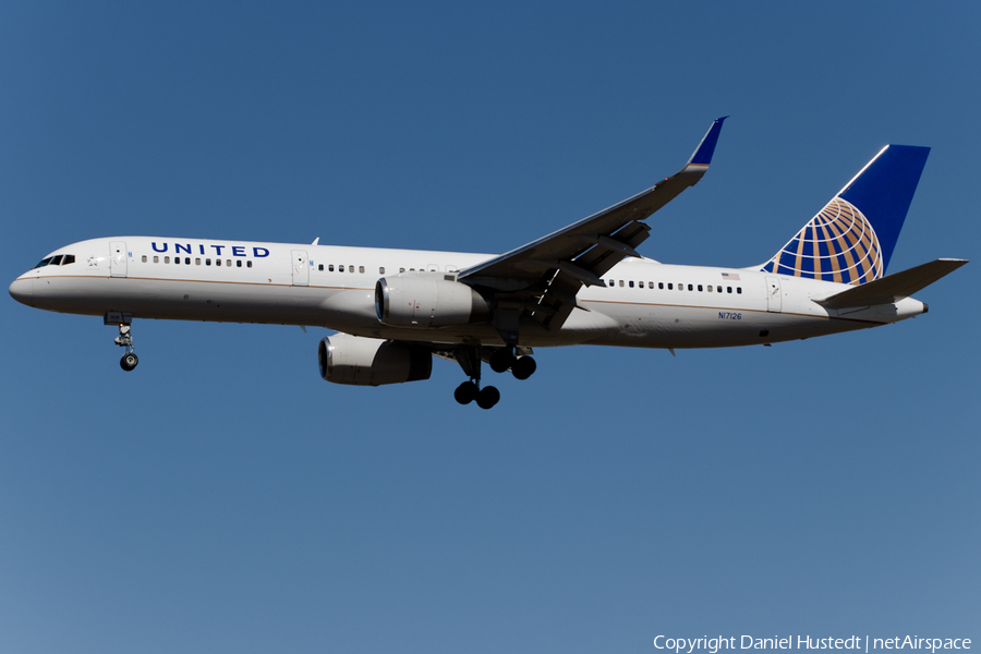 United Airlines Boeing 757-224 (N17126) | Photo 446150