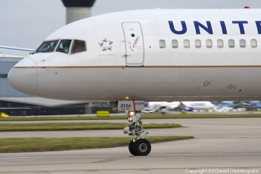 United Airlines Boeing 757-224 (N17126) | Photo 29330