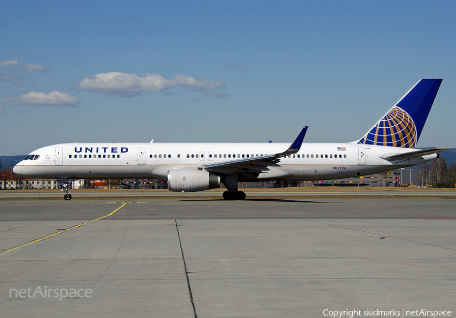 United Airlines Boeing 757-224 (N17126) | Photo 45866