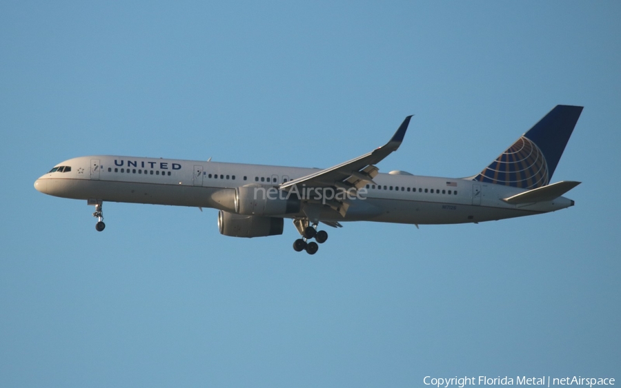 United Airlines Boeing 757-224 (N17126) | Photo 310641