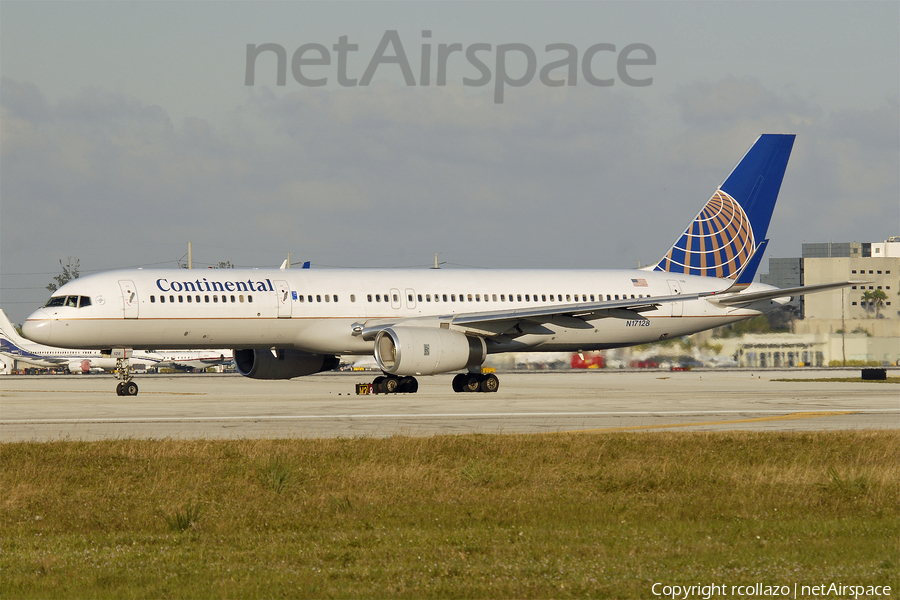 Continental Airlines Boeing 757-224 (N17128) | Photo 8792