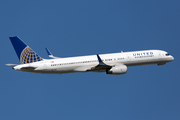 United Airlines Boeing 757-224 (N17128) at  Houston - George Bush Intercontinental, United States