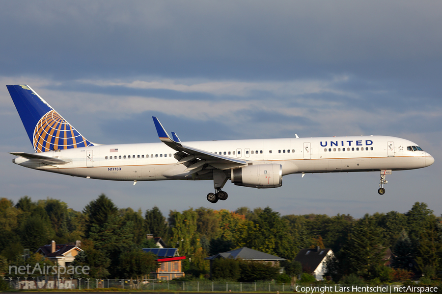 United Airlines Boeing 757-224 (N17133) | Photo 55740