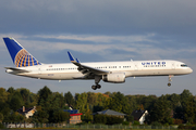 United Airlines Boeing 757-224 (N17133) at  Hamburg - Fuhlsbuettel (Helmut Schmidt), Germany