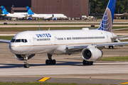 United Airlines Boeing 757-224 (N17133) at  Houston - George Bush Intercontinental, United States