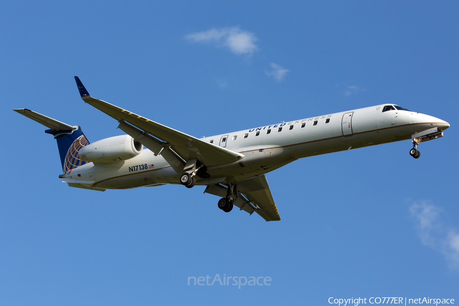 United Express (ExpressJet Airlines) Embraer ERJ-145XR (N17138) | Photo 57116