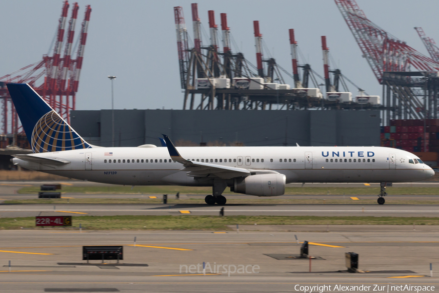 United Airlines Boeing 757-224 (N17139) | Photo 158651