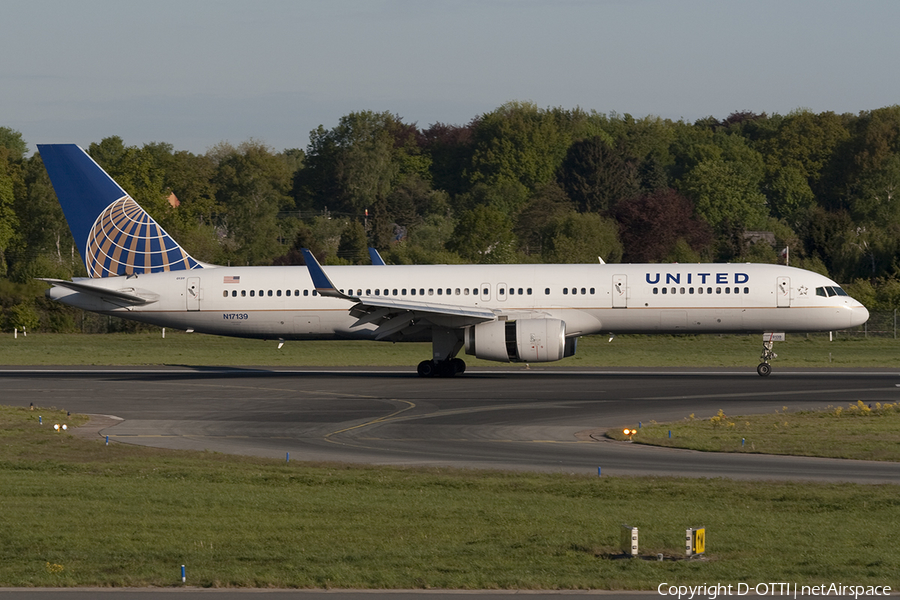 United Airlines Boeing 757-224 (N17139) | Photo 358693